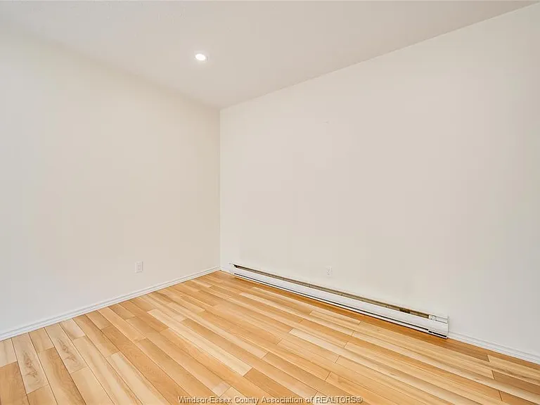 1229 Arncliffe Pl — Photo 20