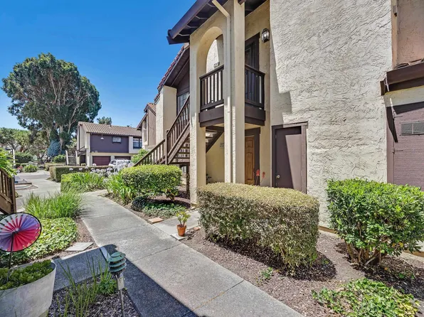 14580 Outrigger Dr, San Leandro, CA 94577