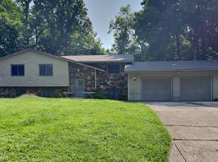 1464 Woodscliff Dr, Anderson, IN 46012