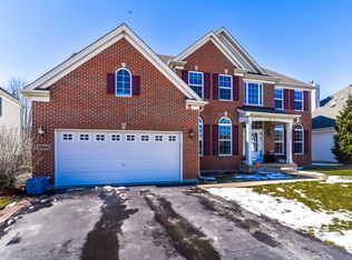 2084 Amelia Ln, Hoffman Estates, IL 60192