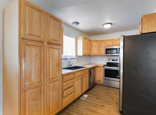 729 Parkview Mountain Dr, Windsor, CO 80550