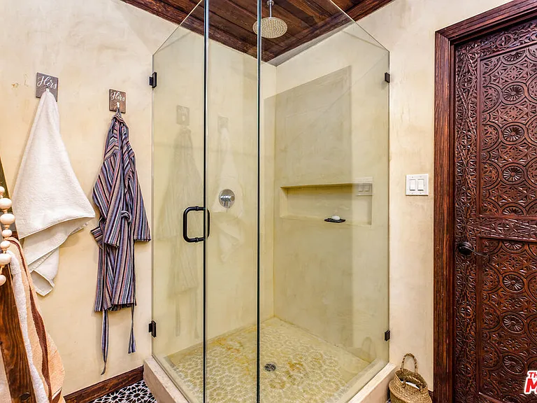 3092 Laurel Canyon Blvd — Photo 16