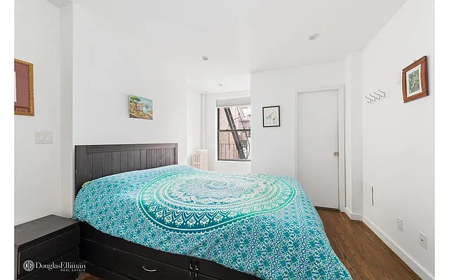 Rented by Douglas Elliman | media 7