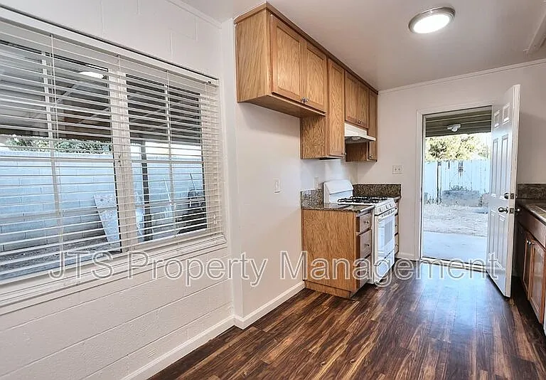 5912 21st Ave — Photo 9