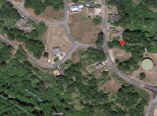 79 Beach Rd, Whitethorn, CA 95589