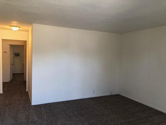 3rd image of 1850 Grand Ave