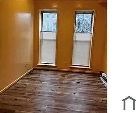 3 bed, $1,400 — Photo 4