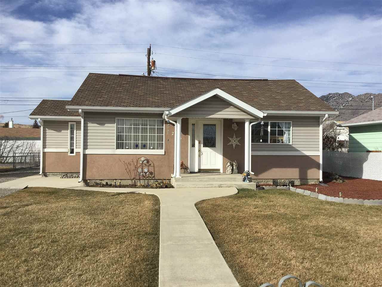 2411 Elm St, Butte, MT 59701 Zillow