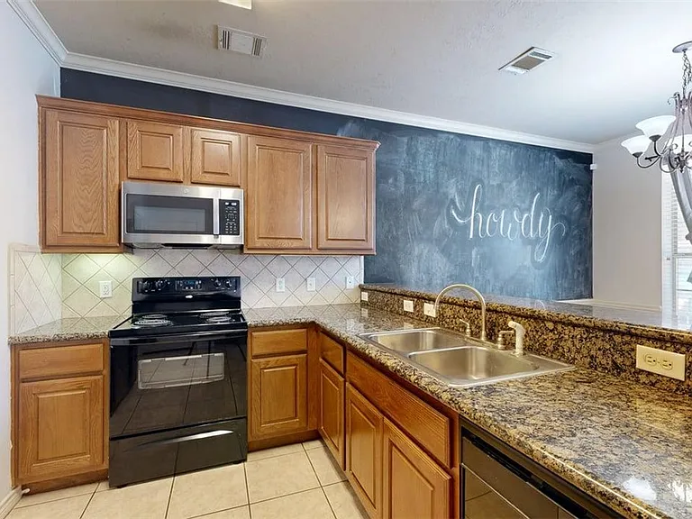 332 Forest Dr — Photo 11
