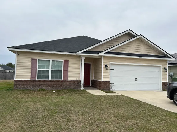 686 Burke Dr, Hinesville, GA 31313