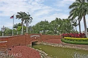 2 bed, 2.0 bath, 1053 sqft, $4,800 — Photo 3