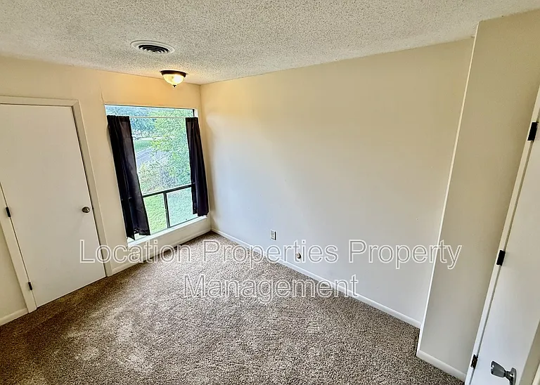 3420 Augusta Dr #1 — Photo 12