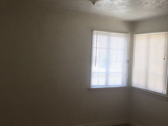 4th image of 1665 W Congress St