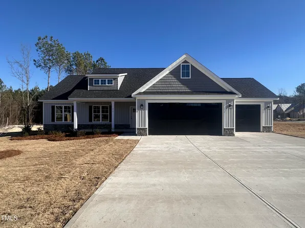 614 Tuscany Cir, Princeton, NC 27569