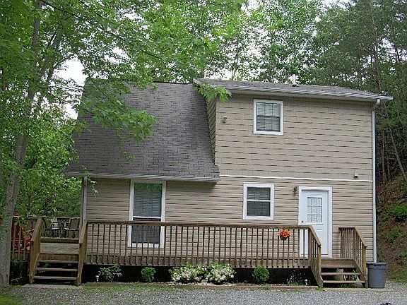 3rd image of 521 Franklin St