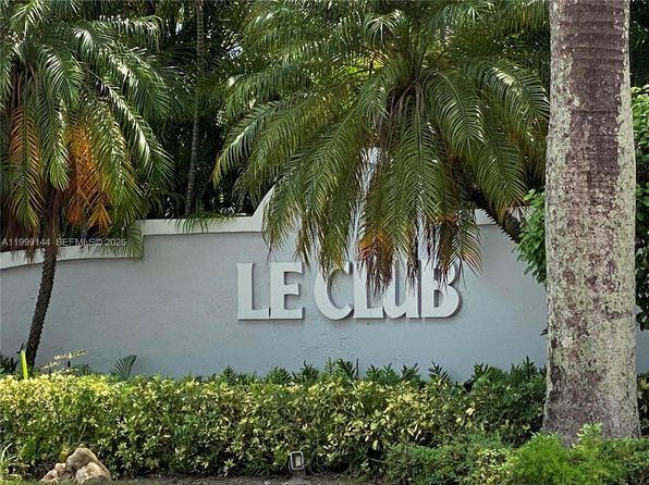 8500 SW 212th St APT 106
