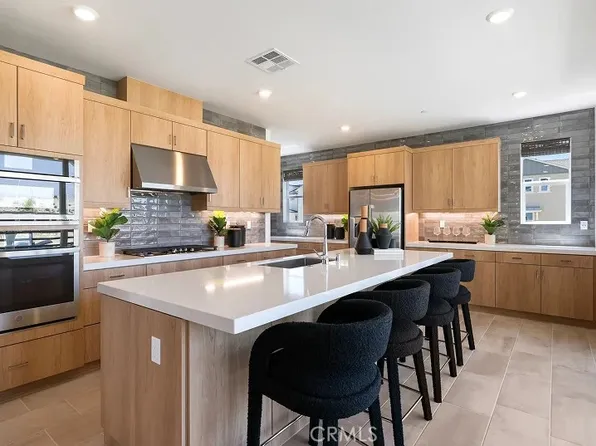 27468 Pistachio Way, Valencia, CA 91381