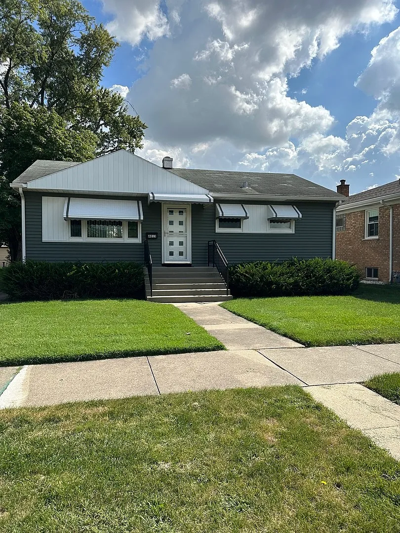 4013 Euclid Ave photo 1