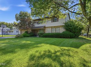 2415 Sweetwater Rd, Findlay, OH 45840