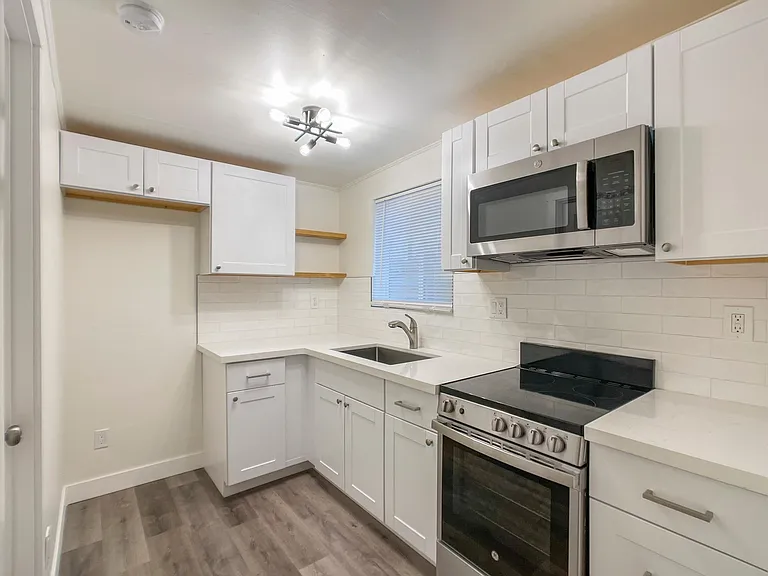 3039 E Oak St #2 — Photo 4