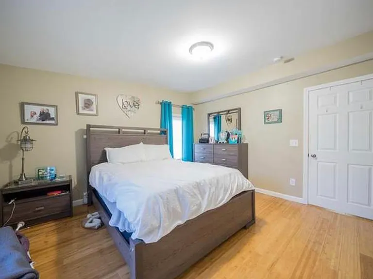 224 Pool St #2 — Photo 9