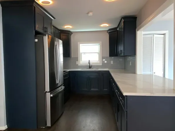 41 W 7th St #1, Bayonne, NJ 07002