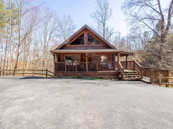 336 Big Bear Way, Pigeon Forge, TN 37863