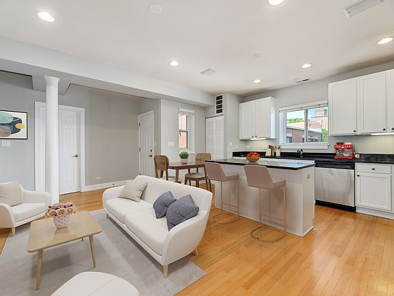 2nd image of 6817 N Lakewood Ave APT 3W