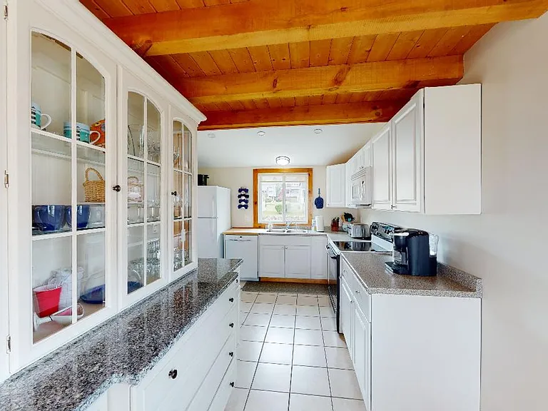 3 Ravine Ave — Photo 7