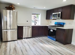 4268 W Montrose Ave #1, Chicago, IL 60641