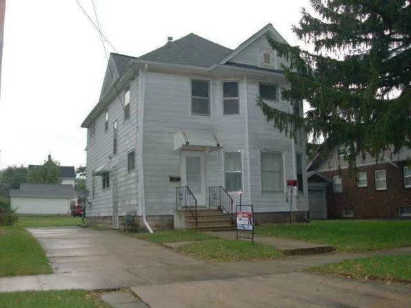 1323 Leavitt St, Waterloo, IA 50702