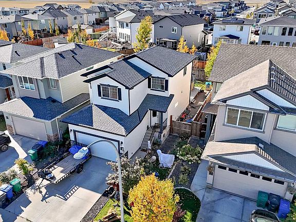2nd image of 477 Moonlight Way W