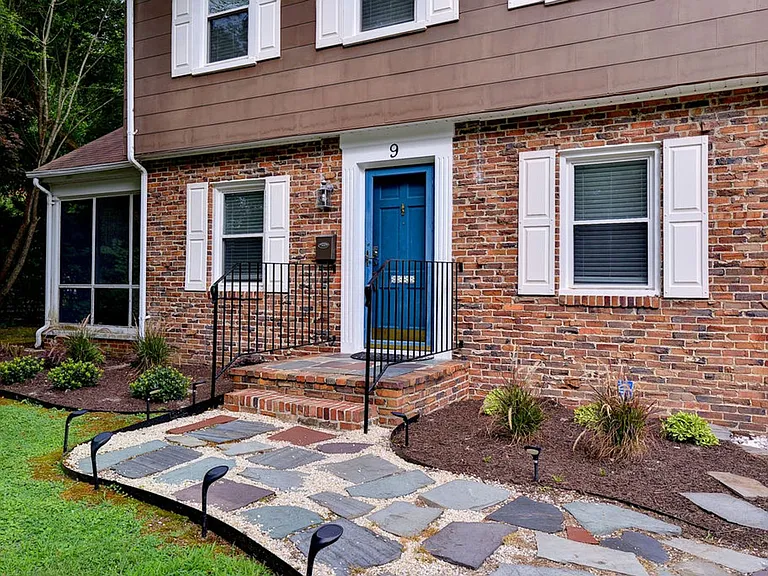 9 Westover Rd — Photo 4