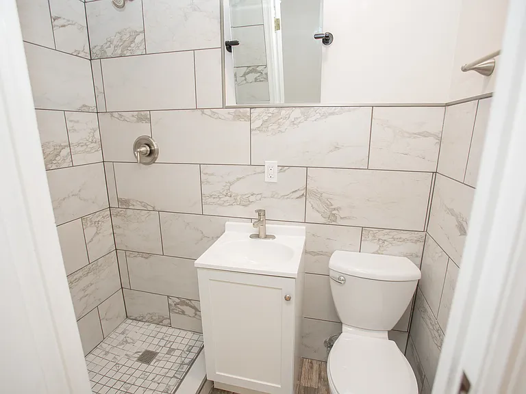 1628 W Main St #B — Photo 15