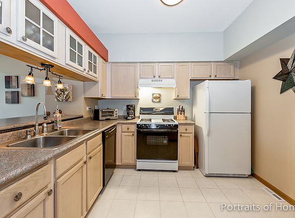 3rd image of 443 Arboretum Dr