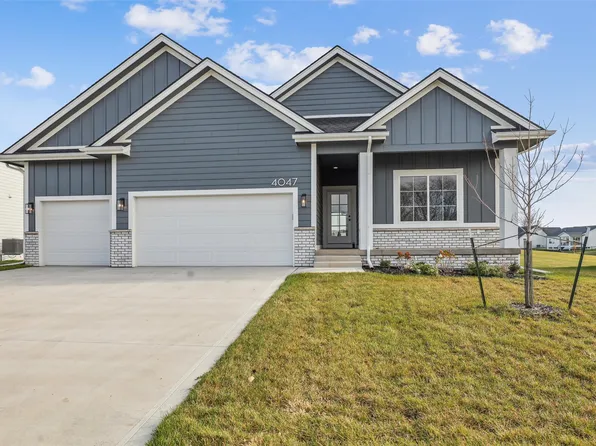 4047 NW 181st St, Clive, IA 50325