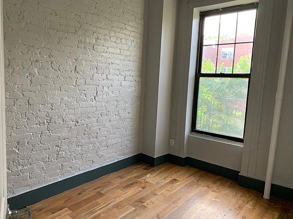 5th image of 103 Vernon Ave APT 2