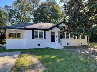 94 S Union St, Hawkinsville, GA 31036