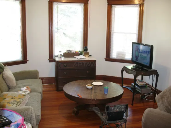 12 Evergreen Sq, Somerville, MA