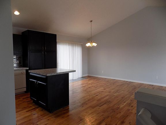 5th image of 2649 Edson Dr