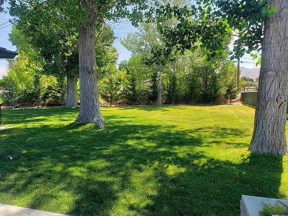2nd image of 1692 Lahontan Ave