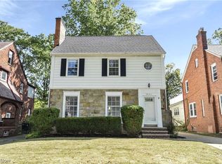 1031 Pennfield Rd, Cleveland Heights, OH 44121