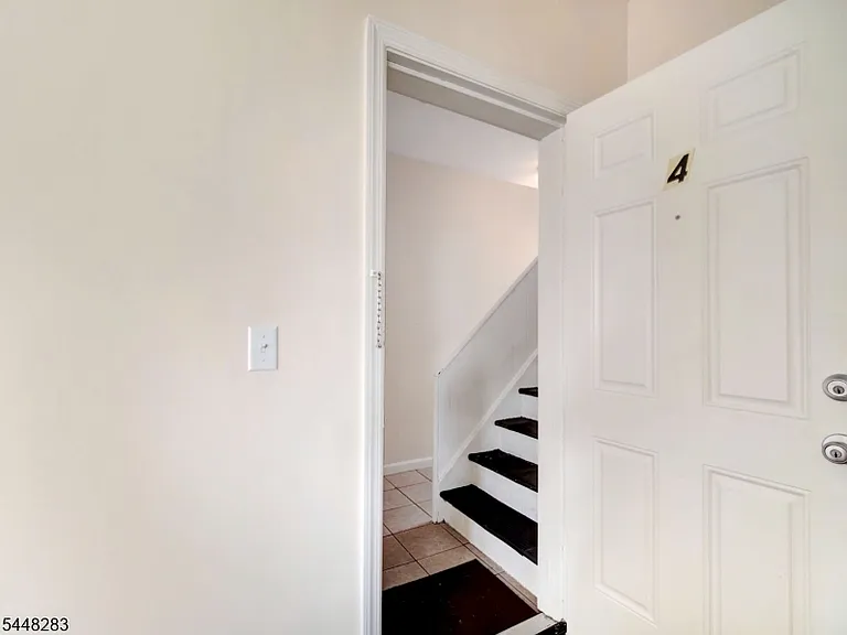179 22nd St #4 — Photo 14