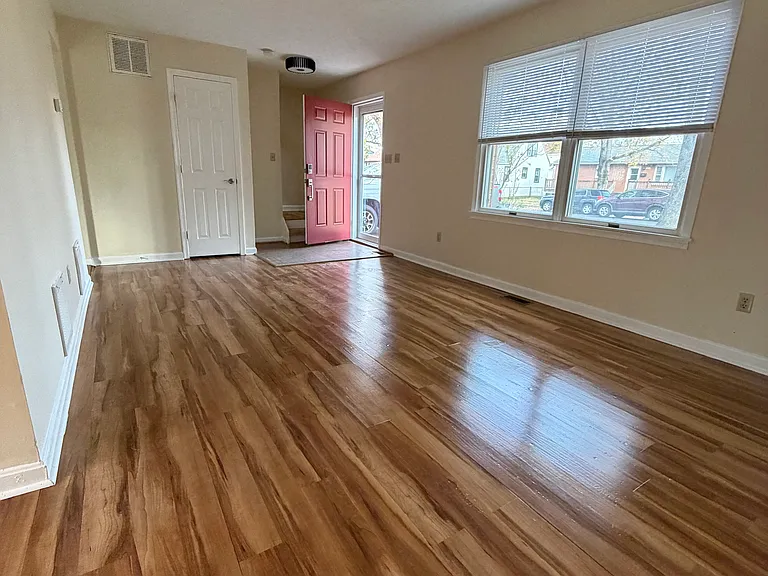 223 Chestnut St — Photo 9