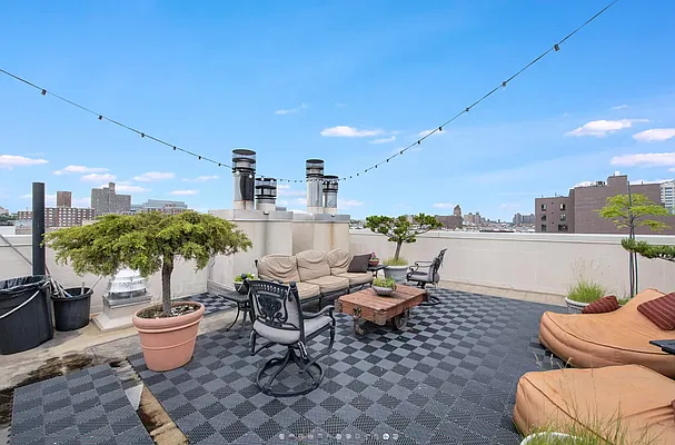 Rented by Compass | media 12