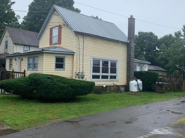 20 Beman St, Malone, NY 12953