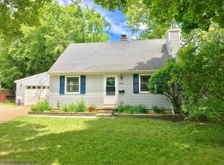 3405 S Deerfield Ave, Lansing, MI 48911