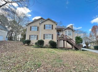 27 Earle Dr SE, Cartersville, GA 30121