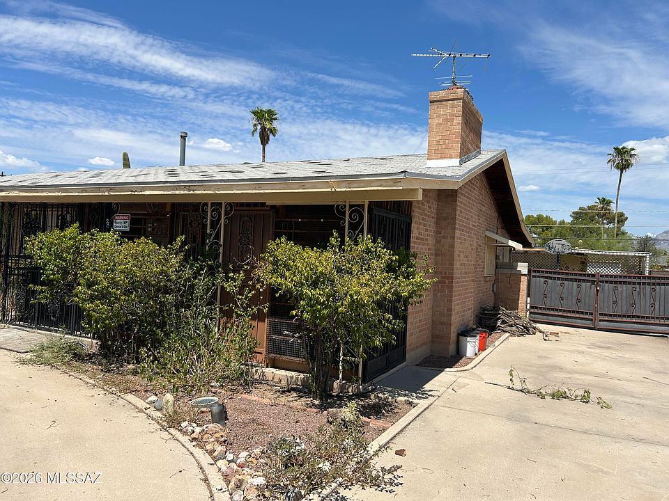 1st image of 2039 E Glenn St