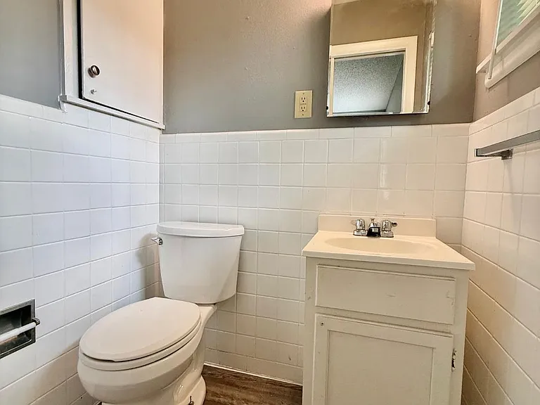 2206 Clay St — Photo 13